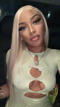 Load image into Gallery viewer, #613 Silky Straight Frontal/closure Wigs
